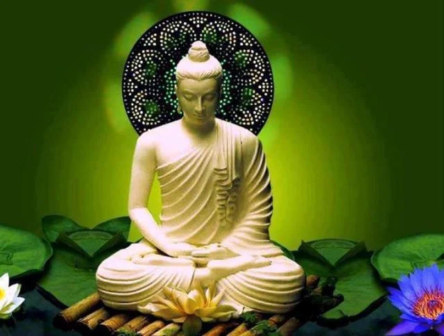 Cô gái cúng dầu